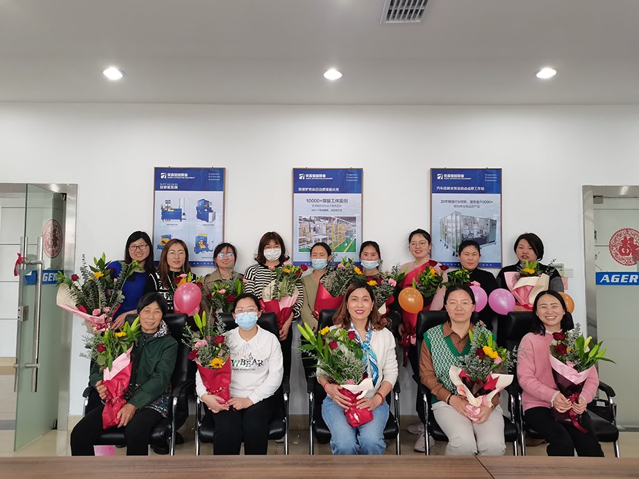 最美的花，送最好的自己